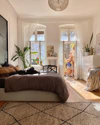 Sea of thieves a nest egg thieved by the measly shady jones tof gaming. Schlafzimmer Altbau Balkon Bett Teppich K