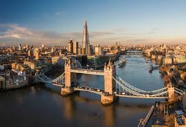 Un nuevo hotel de lujo llega a Londres: 114 habitaciones en un edificio histórico y vistas al Palacio de Buckingham