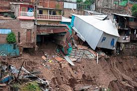 El salvador, officially the republic of el salvador, is a country in central america, bordering the pacific ocean between guatemala and honduras. Mindestens 14 Tote In El Salvador Durch Pazifik Tropensturm International Derstandard De International