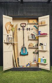 entretenir et proteger les outils de son jardin gardena outils de jardin outils jardinage rangement outils jardin