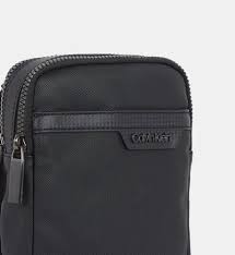 Sac de sport griffe toile recyclée. Sacoches Calvin Klein Homme Galeries Lafayette