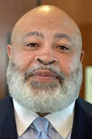 Campaign money shows ties to contractors, officials, unknown sources