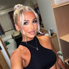 Zoe Wells (@zoewellsx)