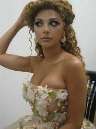 Myriam Fares 3 Curly Hair Inspiration Curly Hair Styles Curly Hair Styles Naturally