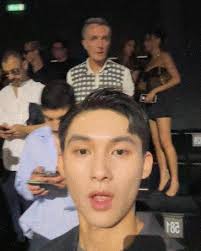 stay grounded in who you are, but never stop reaching for who you can  become” 🙌🏻 thank you to my wonderful team suit designed by @kennotwithig  glammed by @soobin_l7 team led by @