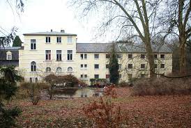 15 bis 30 minuten sind zu fuß zu erreichen ein wildgehege. Haus Annaberg In Friesdorf Objektansicht