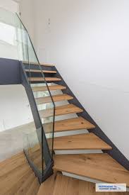 Hpl Und Stahltreppe Treppenbau Schmidt Gmbh Treppe Haus Treppen Innen Gewendelte Treppe