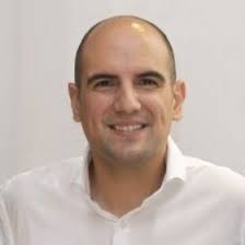 Me parece interesante la publicación de Mercadona sobre la reconstrucción  de 6 comedores sociales afectados por la DANA en Valencia, con una  inversión de 1 millón de euros y la donación de