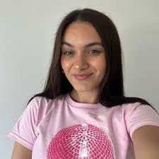 Grace Hsiang's Instagram, Twitter & Facebook