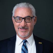 Glenn Downing's Instagram, Twitter & Facebook