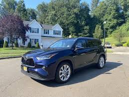 The 2020 toyota highlander takes the japanese brand's now typical approach to redesign: 2020 Toyota Highlander Pictures Cargurus