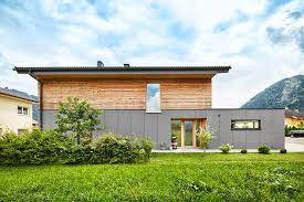 Immobilien in sudtirol kaufen oder mieten immomarkt sudtirol / unsere hochqualifizierten immobilienexperten sind in meran für sie vor ort, um sie bei ihrer suche nach dem perfekten neuen zuhause oder dem feriendomizil ihrer träume zu beraten und zu unterstützen. Einfamilienhaus Ganz Aus Holz Architektur Online