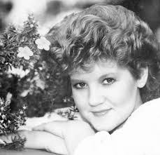 Kelsey Paulson's Instagram, Twitter & Facebook