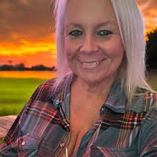 Does the Horizon boat provide basketballs?