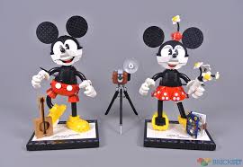 You can now print this beautiful minnie mouse cute face coloring page or color online for free. Review 43179 Mickey Mouse And Minnie Mouse Brickset Lego Set Guide And Database