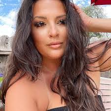 Jacqueline Ibanez's Instagram, Twitter & Facebook