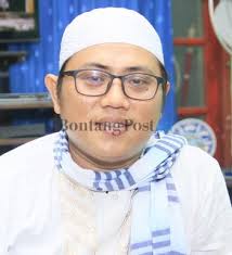 Dai yang Aktif Menulis, Bagikan Pengalaman Dakwah di Eropa lewat Buku