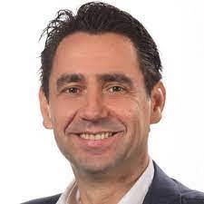 Tom Viersen's Instagram, Twitter & Facebook