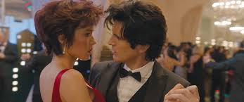 Une scène que les téléspectateurs pourront découvrir ce lundi 19 juillet 2021. Bild Zu Elodie Fontan Nicky Larson Et Le Parfum De Cupidon Bild Elodie Fontan Philippe Lacheau Filmstarts De