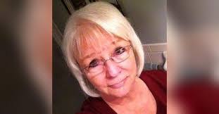 Lacey Ayers's Instagram, Twitter & Facebook