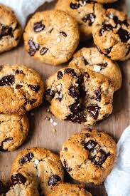 Big batch multigrain cookies with chocolate chips and. Amazing Flourless Chocolate Chip Cookies With Almond Meal Coconut Flakes Crunchy On The Outside Chewy On The Inside So Tasty Vegan Glutenfree Cookies Recipe 1 Bowl Chocolate 2 Best Of Vegan