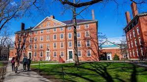 Trump Larang Harvard Terima Mahasiswa Asing - Koran Monitor