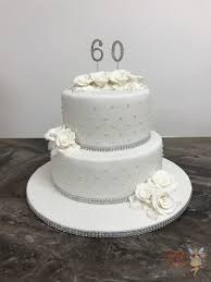 Das foto vom jubelpaar ist auf fondantpapier gedruckt. Hochzeitstagstorte Diamantene Hochzeit Tortenfee Sabrina