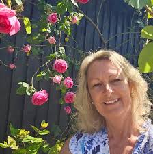 I am sick to death of my fuel.guage Japan won't help me sort it I'm so  close to parting ways with it can't keep running out of fuel any solutions ?