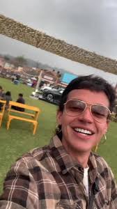 Chimba de Dia 🦊🖤 junto a Mara Reyes