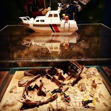 The building instructions for this moc can be found on an external site: Instagram Photo By I Love Marseille May 5 2016 At 1 46pm Utc Deco Lego Playmobil Lego