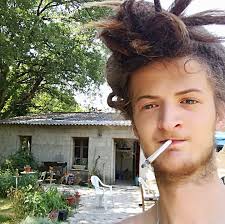 Charles has never lost Qualifying H2H battles against his teammates!  #charlesleclerc #scuderiaferrari VIA: [F1GuyDan]