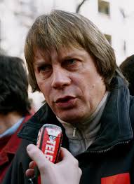 En 1947, c'est la création du comité national des sentiers de grande randonnée à l'initiative du touring club de france et du club alpin dont l'objet était double: Greves De 1995 En France Wikipedia