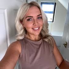 Molly caron (@mollycarton)