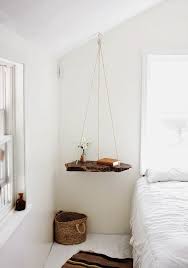 installer une table de nuit suspendue pres de son lit les avantages archzine fr country style furniture hipster bedroom hanging side table
