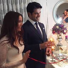 Fahriye Burak Got Engaged In Germany 8 March 2017 Znamenitosti Svadba Aktrisy