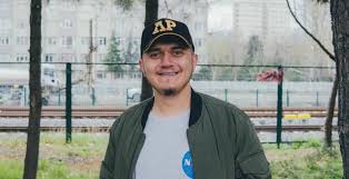 * fatih tezcan devamlı ehli sünnet hocalara hakaret ediyor. Fatih Tezcan Kimdir Nereli Kac Yasinda Esi Kim Ne Is Yapar Meslegi