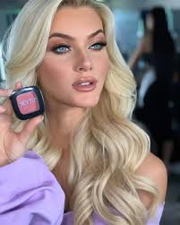 SEYTÚ acompaña a Victoria Kjaer en su camino como Miss Universe 2024,  siempre destacando su belleza con cada producto.💜✨ #VivtoriaKjaer  #missuniverse #seytu