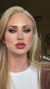 Now that Dominika and Vincent work together they are always giving Iva...