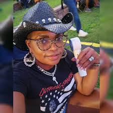 Rodney Comer's Instagram, Twitter & Facebook