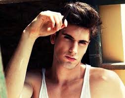 Stefan Howard (@Azuraeliza)