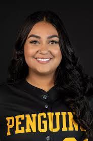 Alyssa Rue's Instagram, Twitter & Facebook