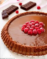 Una crostata al cioccolato dal sapore intenso e avvolgente. Crostata Morbida Al Cioccolato O Torta Lindt Passami La Ricetta
