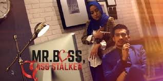 Mengisahkan sara azreen diberikan tugasan oleh encik hamzah untuk menyelidik latar belakang suspek pembunuhan tan sri jalil, iaitu hariz drama mr boss miss stalker. Mr Boss Miss Stalker Malay Viral