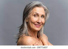 Old Woman Standing Naked: Über 559 lizenzfreie lizenzierbare Stockfotos |  Shutterstock