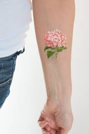 About 8 5 Cm X 7 5 Cm 4x3 6 If The Tattoo Is Wet Pat It With A Fabric Dry An Instruction Is Given To Ea Hydrangea Tattoo Boho Tattoos Flower Tattoo Designs
