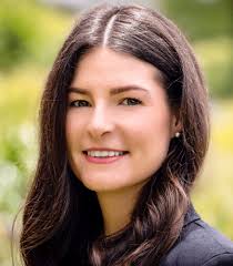 Krystal Randall's Instagram, Twitter & Facebook