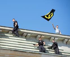 Aktuelle nachrichten zur rechtsextremistischen identitäre bewegung im überblick: Die Identitare Bewegung Und Die Kunst