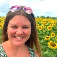 Jenny Baum's Instagram, Twitter & Facebook