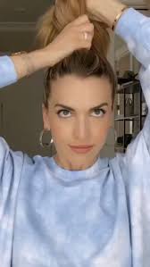 Randi Richards (corona032387)