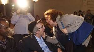 È stato un grande talento del cinema italiano la cui vita è stata cambiata prima d alla depressione e dall'alcol e poi da due gravi incidenti domestici. Il Bacio Dei Giancattivi Athina Cenci Ritrova Francesco Nuti Video Cinema Lanazione It